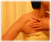 デコルテマッサージ3